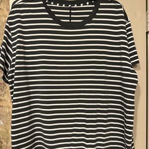 Lululemon Back in Action Short Sleeve Top Size 20